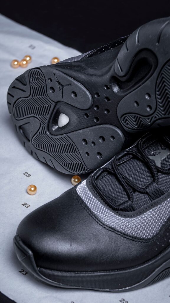 Nike Air Jordan 11 CMFT Low CW0784-003