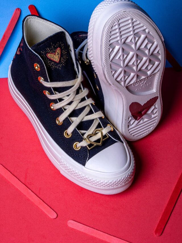 Converse Chuck Taylor All Star Lift Platform High Hearts Black A05138C